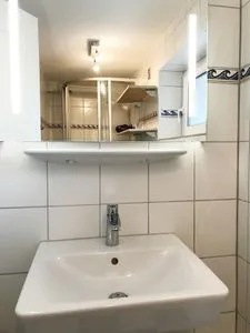 Badezimmer in der Ferienwohnung Frisia 3 in Norddorf auf Amrum Haus Frisia Ferienwohnung Frisia 3