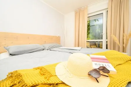 Schlafzimmer mit Doppelbett Residenz am Strand Deichpoofe -  Wohnung 1-06