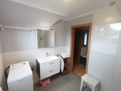 Badezimmer mit Dusche  Karimea