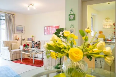 Wohnzimmer (OST6a) Ferienwohnung "Sonnenschein"