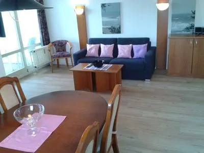 Wohnzimmer (STR123b) Ferienwohnung "Strandhotel" - App. 24