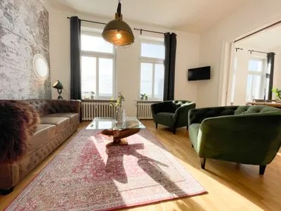 TV / Multimedia Altbauwohnung mit Panorama Schleiblick, Balkon und Kamin im Herzen von Schleswig