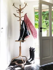 Fassade / Eingang Romantische Ferien unter Reet an der Schlei - Reetdachhaus Frau Schröders - Urlaub in Ostseenähe