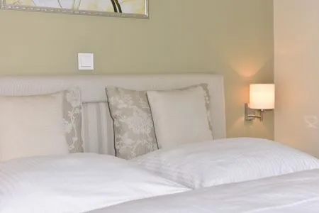 Schlafzimmer mit Doppelbett Logierhaus Friedrich WE 5 - "Ostseewelle"