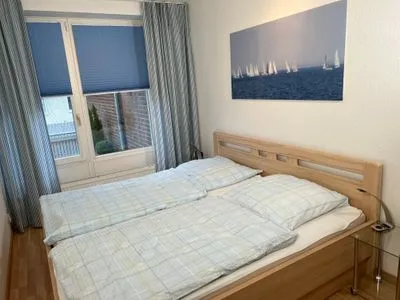 Schlafzimmer (STR120b) Ferienwohnung "Ostsee-Residenz -App.11" F****