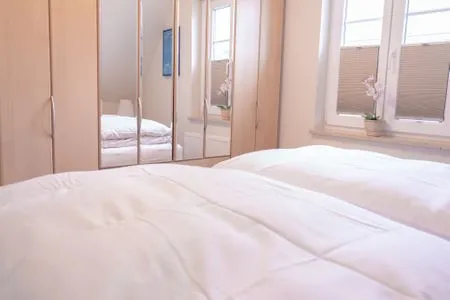 Schlafzimmer mit Doppelbett  Haus Sabine - OG