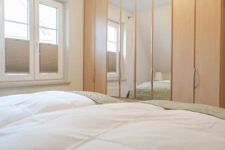 Schlafzimmer mit Doppelbett  Haus Sabine - OG