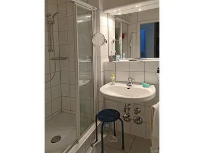 Badezimmer mit Dusche Residenz am Strand Wohnung 2-46