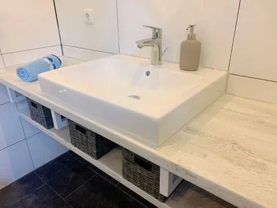 Badezimmer mit Dusche  Strandhaus Pilgrim
