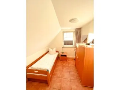 Schlafzimmer mit Einzelbett Mühlenstrasse 19 - Wohnung 4