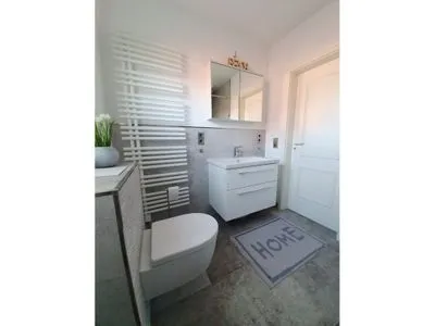 Badezimmer mit Dusche Zur Hanse Wohnung 1.4