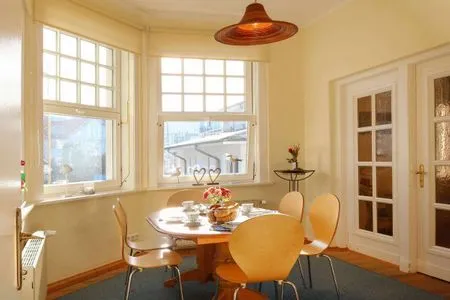 Wohnzimmer Villa Drei Rosen Ferienwohnung 2
