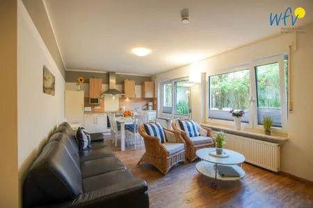 Wohnzimmer Villa van Harten Ferienwohnung "Dollart-Prinzessin"