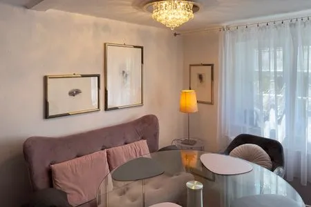 Wohnküche in der Ferienwohnung Klönschnack in Süddorf auf Amrum Friesenhaus Amrum Ferienhaushälfte „Klönschnack"