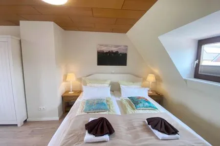 Schlafzimmer Am Oland 11, vorne