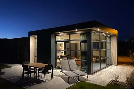 Enkhuizer Strand Chalet Möwennest mit Zaun Zweite Reihe Haus Nr. 261 Enkhuizen / IJsselmeer - 