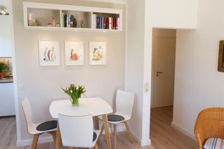 Essplatz in der Ferienwohnung Reethuk in Norddorf auf Amrum Haus Pesel Ferienwohnung *Reethuk*