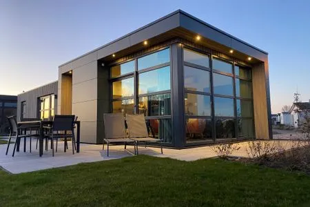 Enkhuizer Strand Chalet Möwennest mit Zaun Zweite Reihe Haus Nr. 261 Enkhuizen / IJsselmeer - 