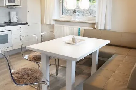 Küche / Küchenzeile Ferienwohnung Seegras - mit SPIELSCHEUNE, direkt am Wittensee