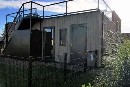 Enkhuizer Strand Cube Elite Estel mit Dachterrasse und Zaun Haus Nr. 337 Enkhuizen / IJsselmeer - 