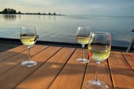 Enkhuizer Strand Chalet Sonnenplätzchen mit Zaun Zweite Reihe Haus Nr. 229 Enkhuizen / IJsselmeer - 