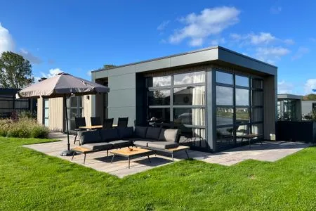 Enkhuizer Strand Chalet Strandmuschel Erste Reihe mit Zaun Haus Nr. 215 Enkhuizen / IJsselmeer - 