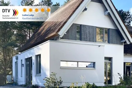 Hauptansicht Lodino Lodge