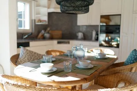 Ein perfektes Dinner kann am Esstisch serviert werden Apartment zum Leist