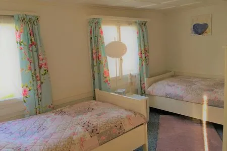 Ein weiteres Schlafzimmer mit zwei Einzelbetten Apartment Karli 2