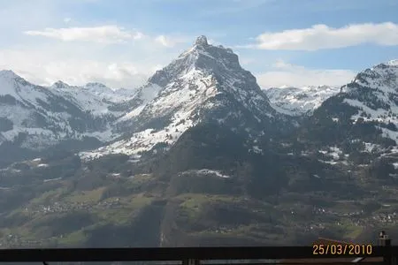 View on Mürtschenstock Apartment Aeschen Mirador