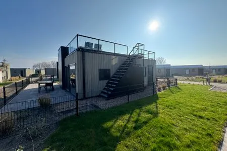 Enkhuizer Strand Cube Elite Hafenpanorama mit Dachterrasse und Zaun Haus Nr. 339 Enkhuizen / IJsselmeer - 