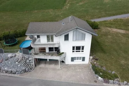 Bird's eye view Haus Gmür - Zimmer im Obergeschoss
