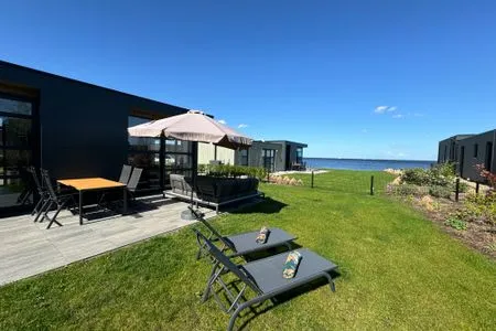 Enkhuizer Strand Chalet IJsselmeerblick Zweite Reihe mit Zaun Haus Nr. 221 Enkhuizen / IJsselmeer - 