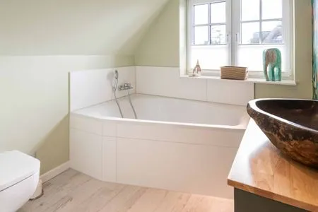 Badezimmer 38/13 Senskiin Lee