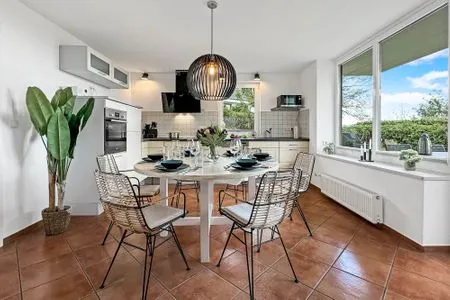 Küche / Küchenzeile Traumhaftes Ferienhaus für bis zu 6. Personen mit Blick und Zugang zur Schlei