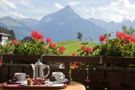 Restaurant Ferienwohnung im Hotel Arvenbüel