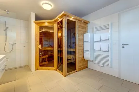 Sauna Ferienhaus Meinholdstraße mit eigener Sauna, Kamin, 4 Schlafzimmern ca. 500m vom Ostseestrand