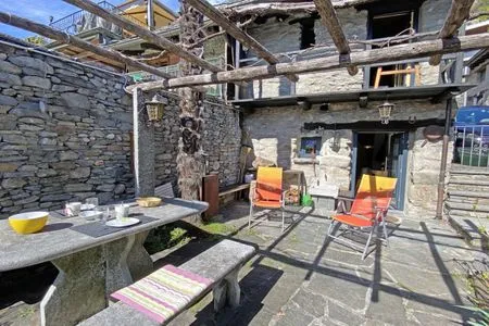  Rustico Luna