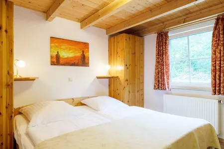 Ferienhaus Sonnenschein in Jabel Blick in eines der Schlafzimmer  Sonnenschein