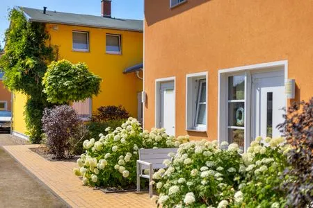 Hauptansicht Ferienhaus Meinholdstraße mit eigener Sauna, Kamin, 4 Schlafzimmern ca. 500m vom Ostseestrand