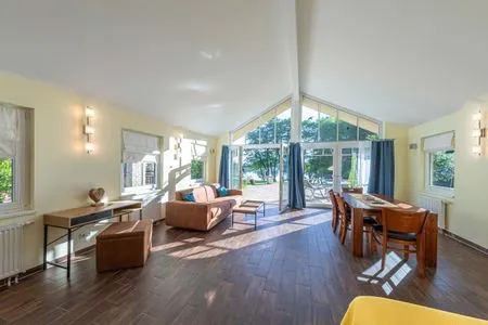Ferienhaus Wildgans Blick in den offenen Wohnbereich  Wildgans