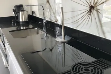 Enkhuizer Strand Chalet Sonnenplätzchen mit Zaun Zweite Reihe Haus Nr. 229 Enkhuizen / IJsselmeer - 