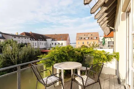 Ferienwohnung Hafenoase Waren (Müritz) - große Terrasse mit viel Sonne  Hafenoase