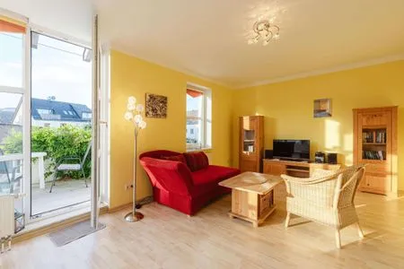 3 Ferienwohnung Hafenoase Waren (Müritz) - Wohnzimmer Terrasse  Hafenoase