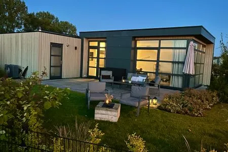 Enkhuizer Strand Chalet WolkeSieben mit Zaun Haus Nr. 202 Enkhuizen / IJsselmeer - 