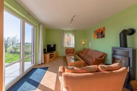 Ferienwohnung Storchenrast Göhren-Lebbin - Blick in den Wohnbereich  Storchenrast
