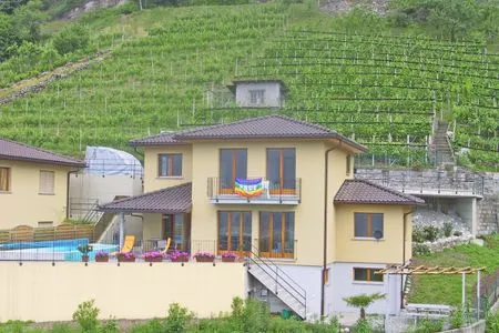  Casa Luna