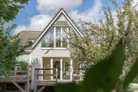 Hauptansicht Haffperle Strandgold - moderne Ferienwohnung in strandnähe