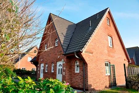 Fassade / Eingang Haus Seestern, EG Dory