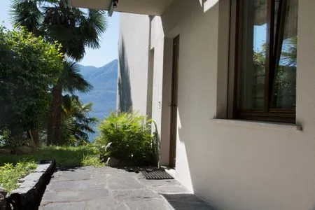 Fassade / Eingang Eckwohnung D21